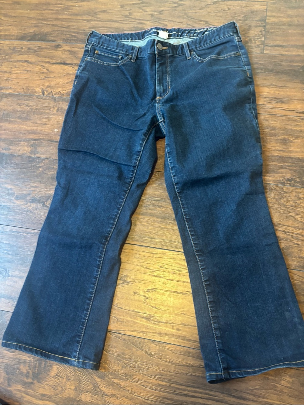 Eddie‎ Bauer Slightly Curvy Boot Cut Jeans Women’s size 16 Dark Wash Denim